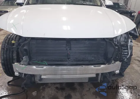 2018 Audi Q5 2.0T Premium/2.0T Tech Premium z USA, uszkodzony, nr VIN WA1BNAFY0J2233261